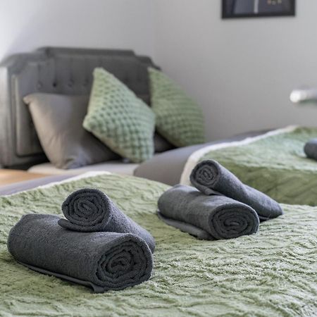 Open Mind Property - Apartment With 2 Double Beds Portsmouth Eksteriør billede