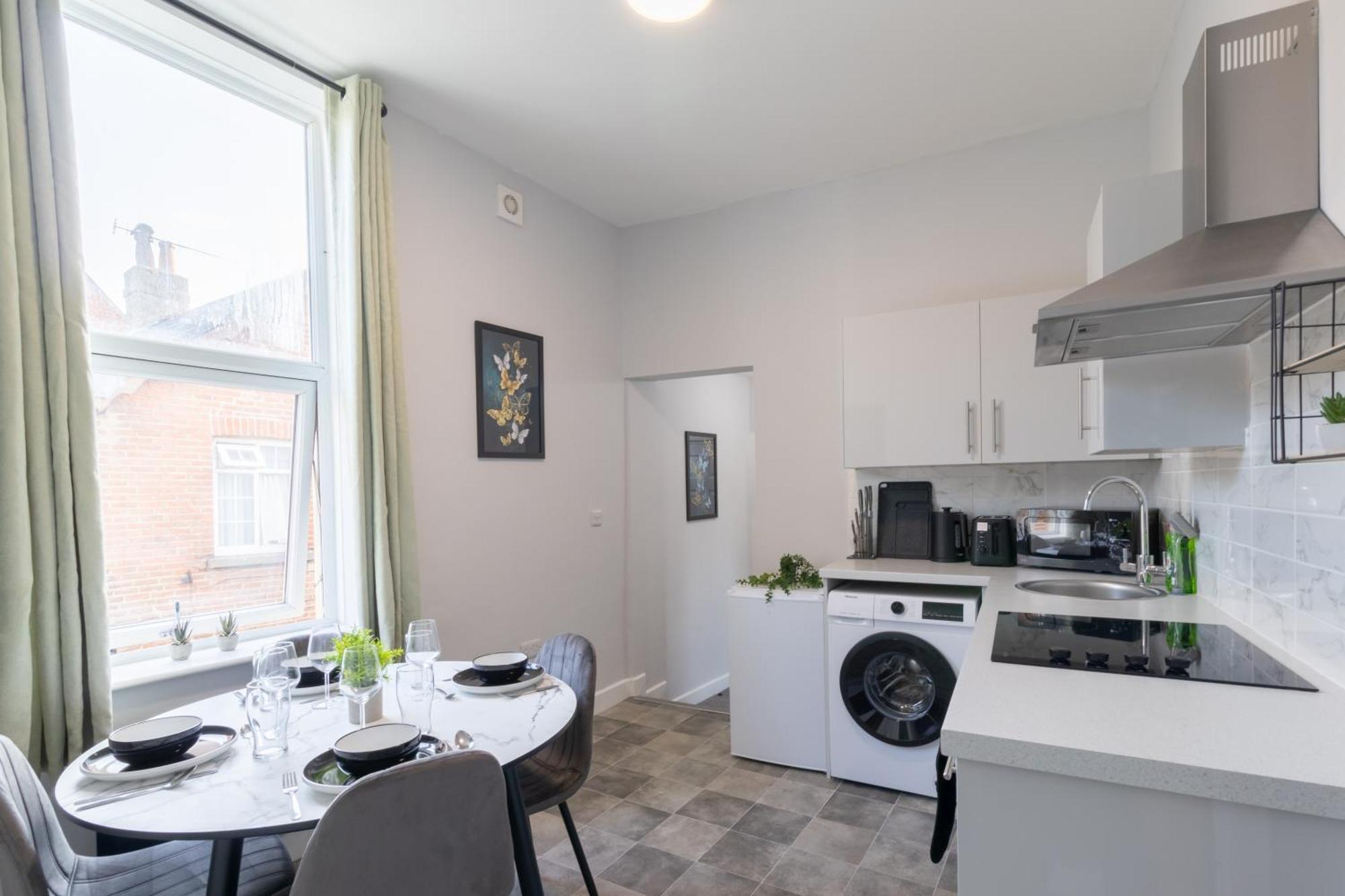 Open Mind Property - Apartment With 2 Double Beds Portsmouth Eksteriør billede