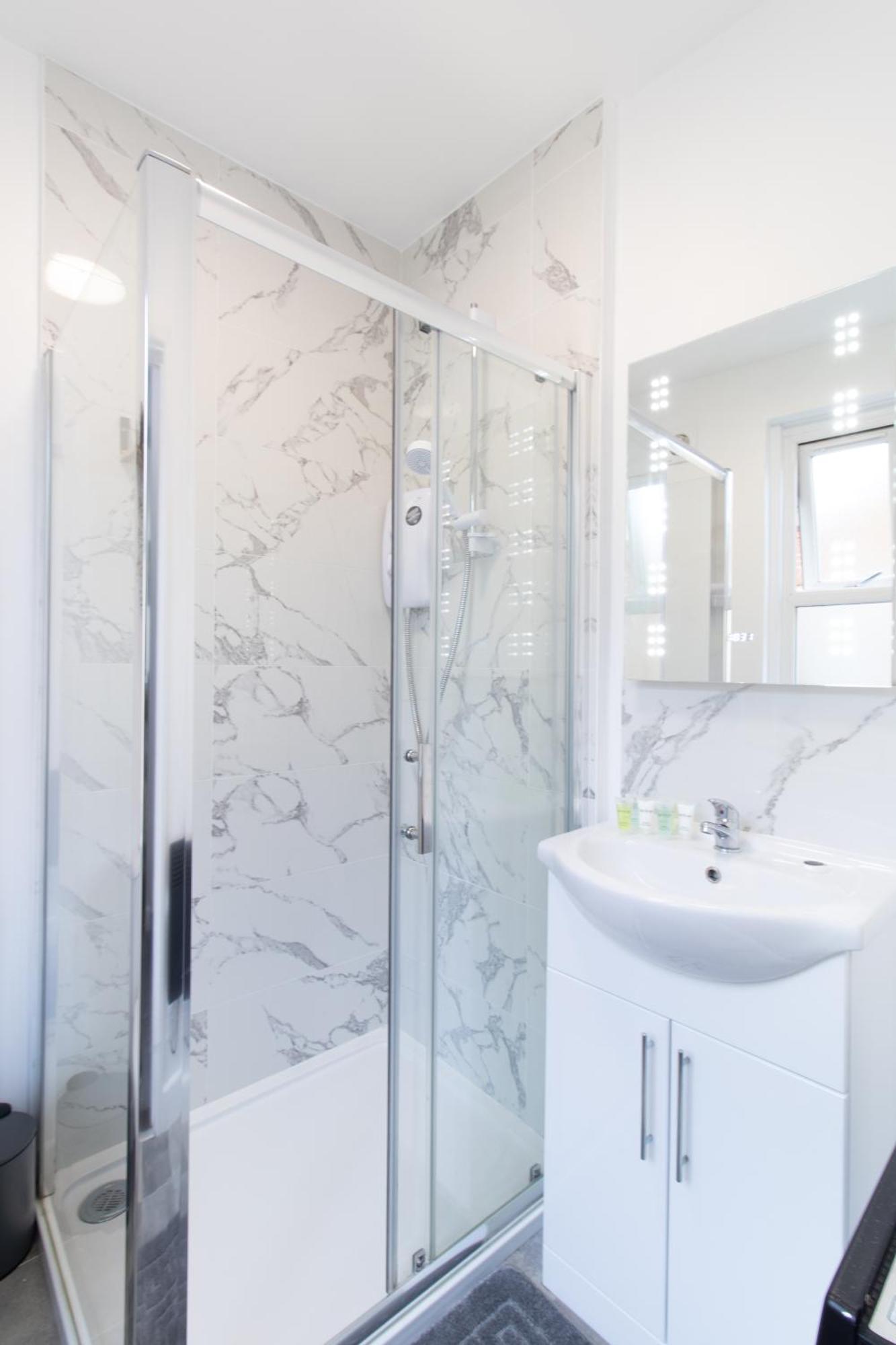 Open Mind Property - Apartment With 2 Double Beds Portsmouth Eksteriør billede