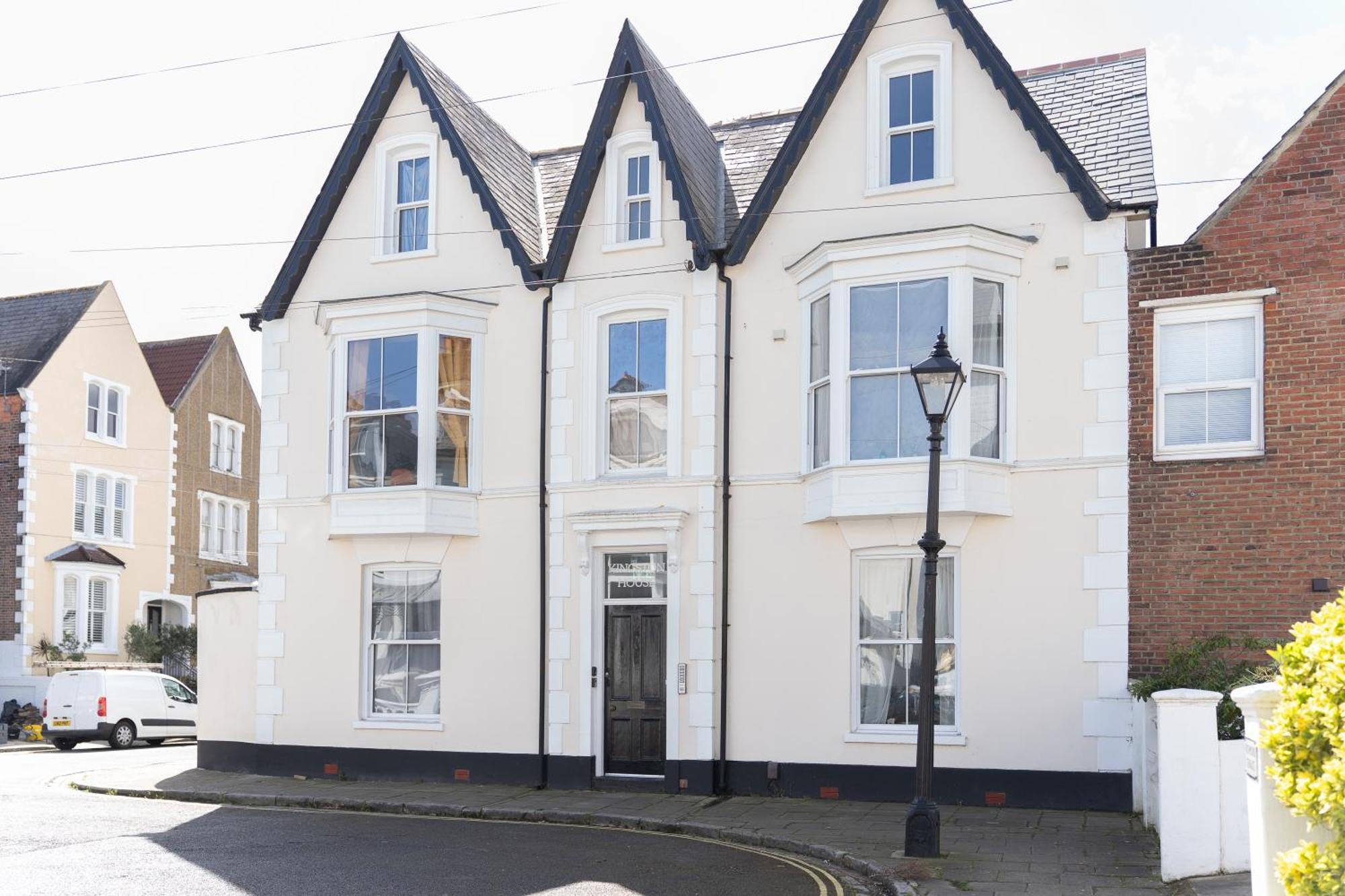Open Mind Property - Apartment With 2 Double Beds Portsmouth Eksteriør billede